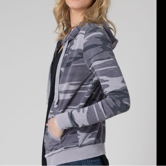 Fox Jacket - Picture 14 of 14